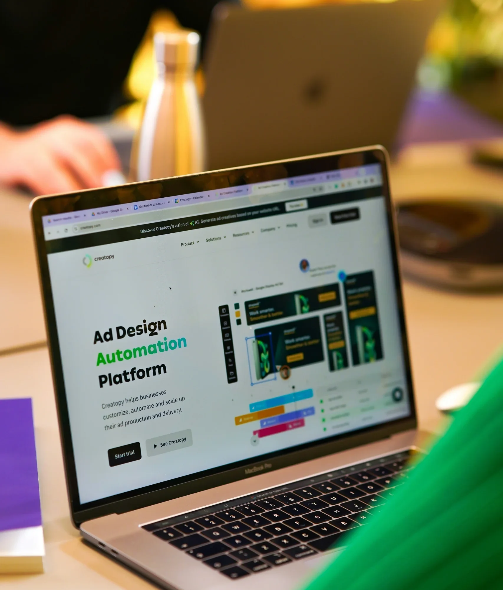 creatopy-ZWg3VeYz_Ac-unsplash